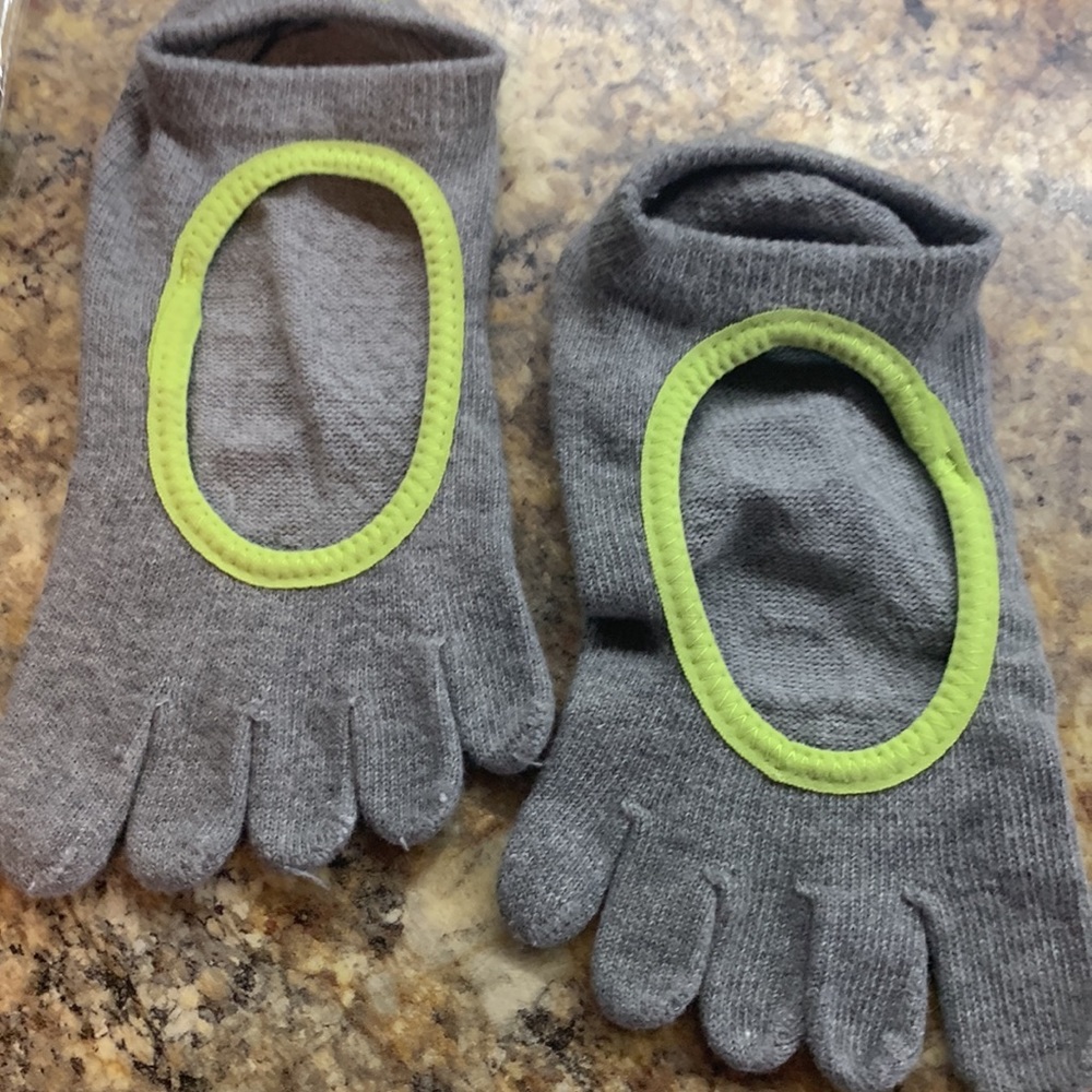 2 pair TOESOX - Picture 2 of 7